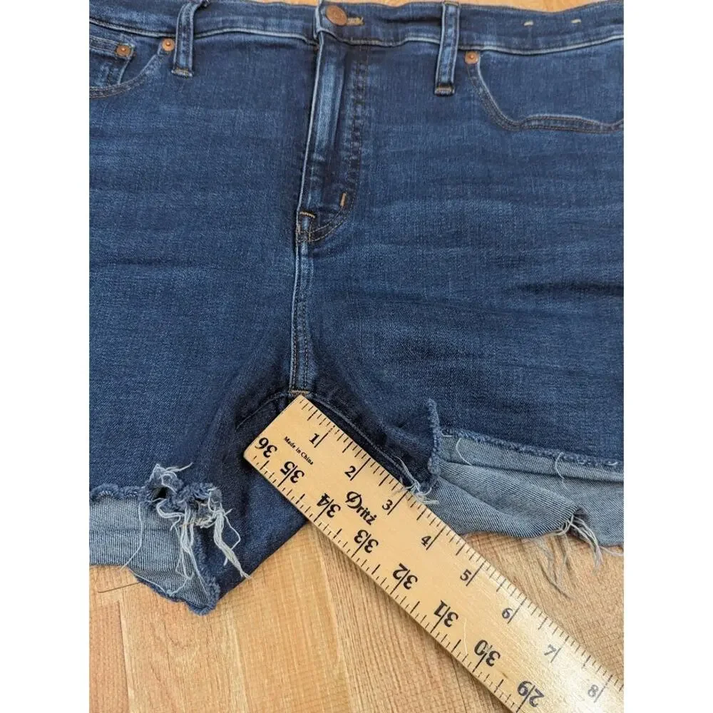 Madewell Mid-Rise Cut Off Distressed Blue Denim Jean Shorts Sz 31 Womens